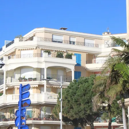 Victoria Palace アパート マントン