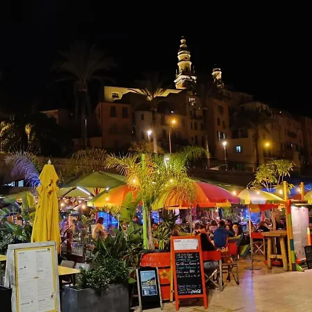 Victoria Palace アパート マントン